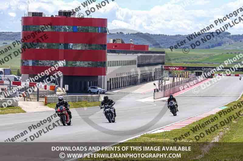 cadwell no limits trackday;cadwell park;cadwell park photographs;cadwell trackday photographs;enduro digital images;event digital images;eventdigitalimages;navarra;no limits trackdays;peter wileman photography;racing digital images;trackday digital images;trackday photos